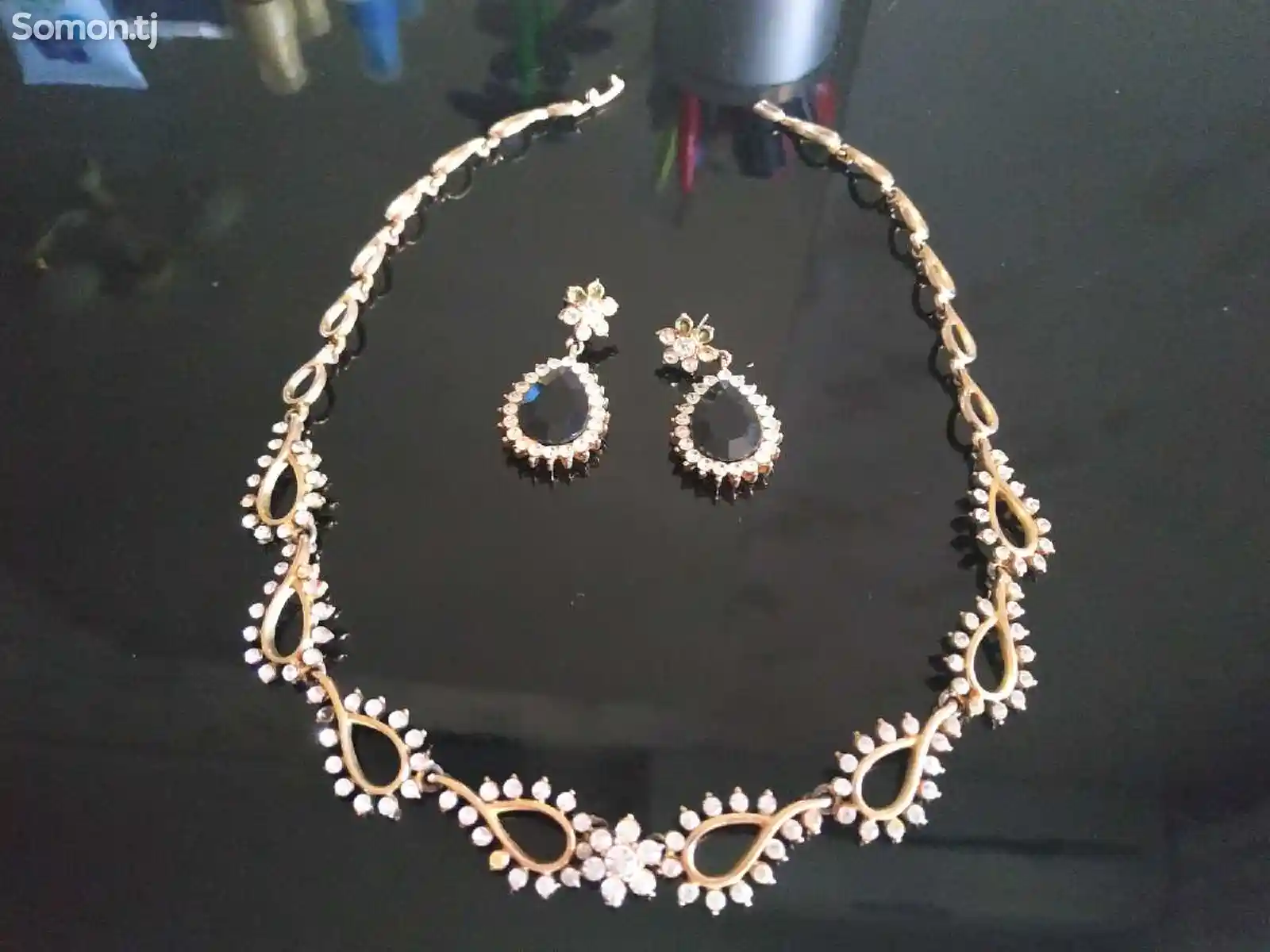 Серьги и ожерелье