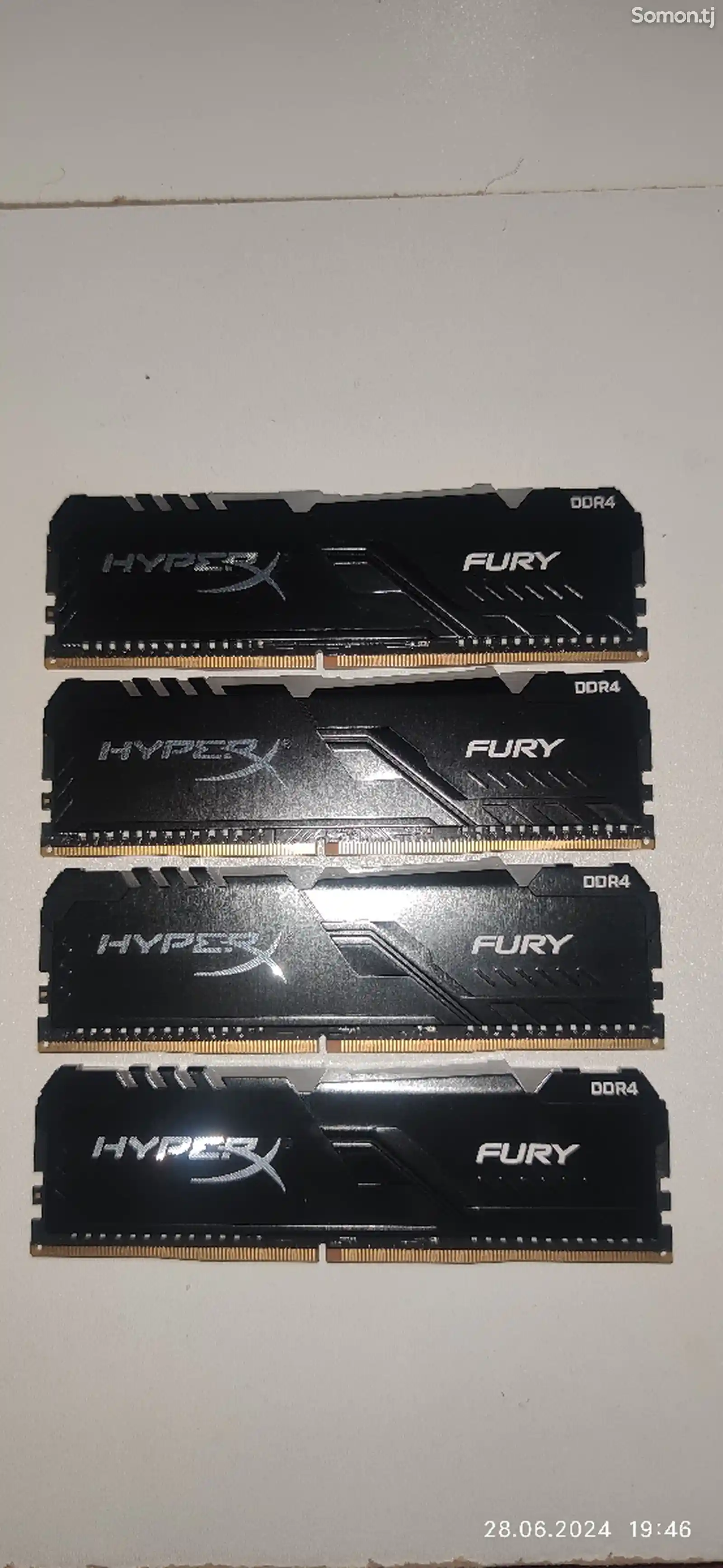Оперативка Hyper X-FURY-ARGB-3