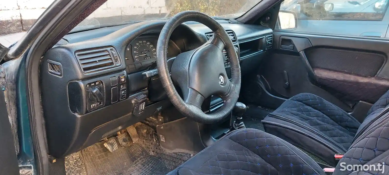 Opel Vectra A, 1993-6