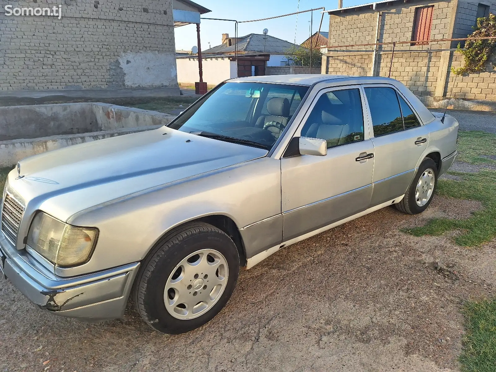 Mercedes-Benz W124, 1992-3