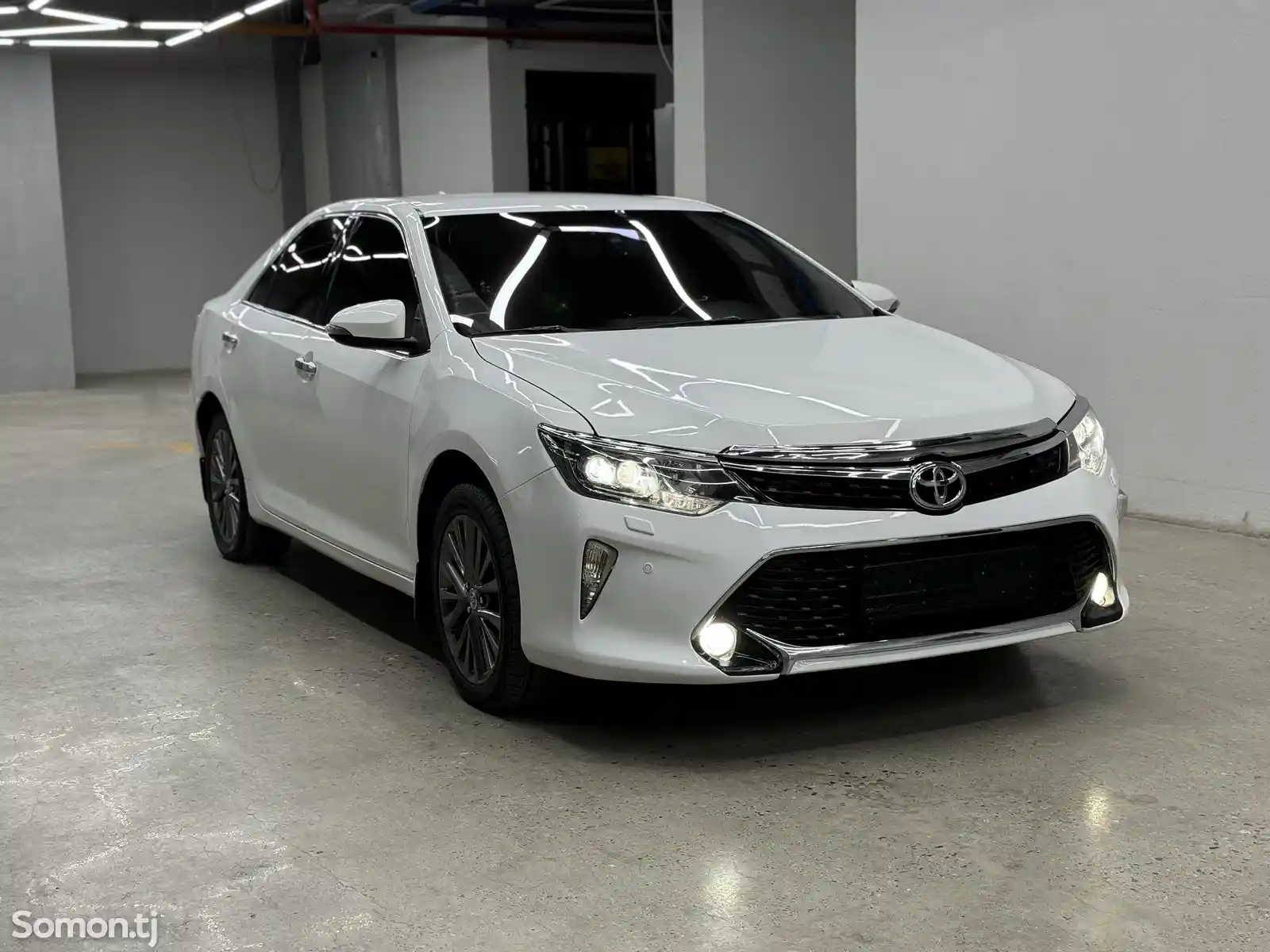Toyota Camry, 2016-3