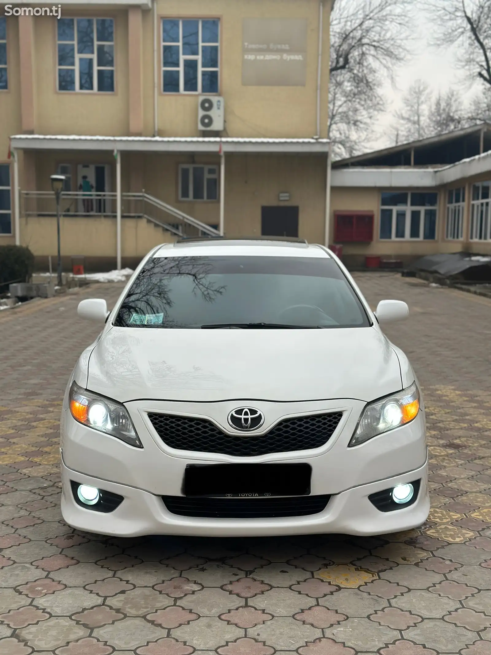 Toyota Camry, 2011-1