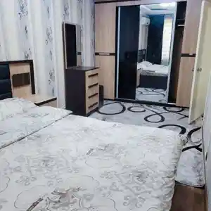 2-комн. квартира, 4 этаж, 60м², 33 мкр