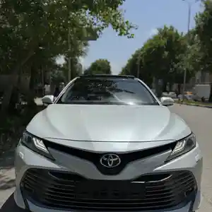 Toyota Camry, 2020