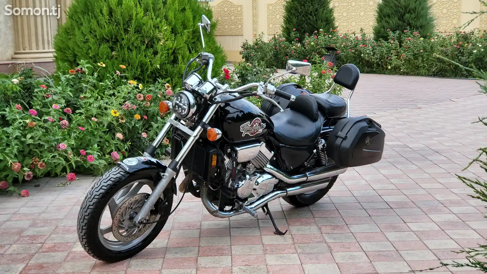 Мотоцикл Honda Magna V4 750cc-5