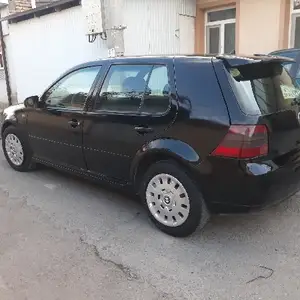 Volkswagen Golf, 1998