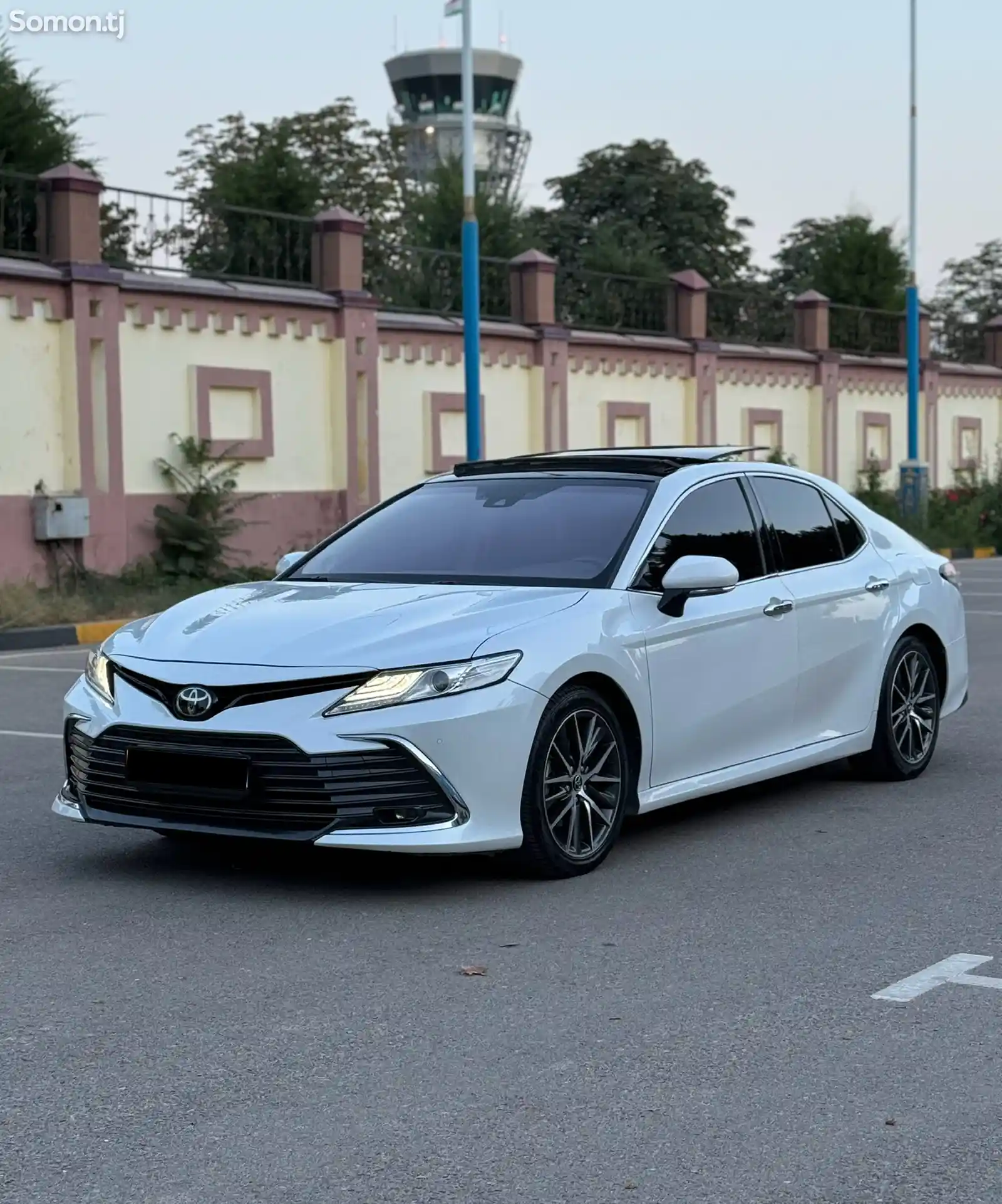 Toyota Camry, 2018-4