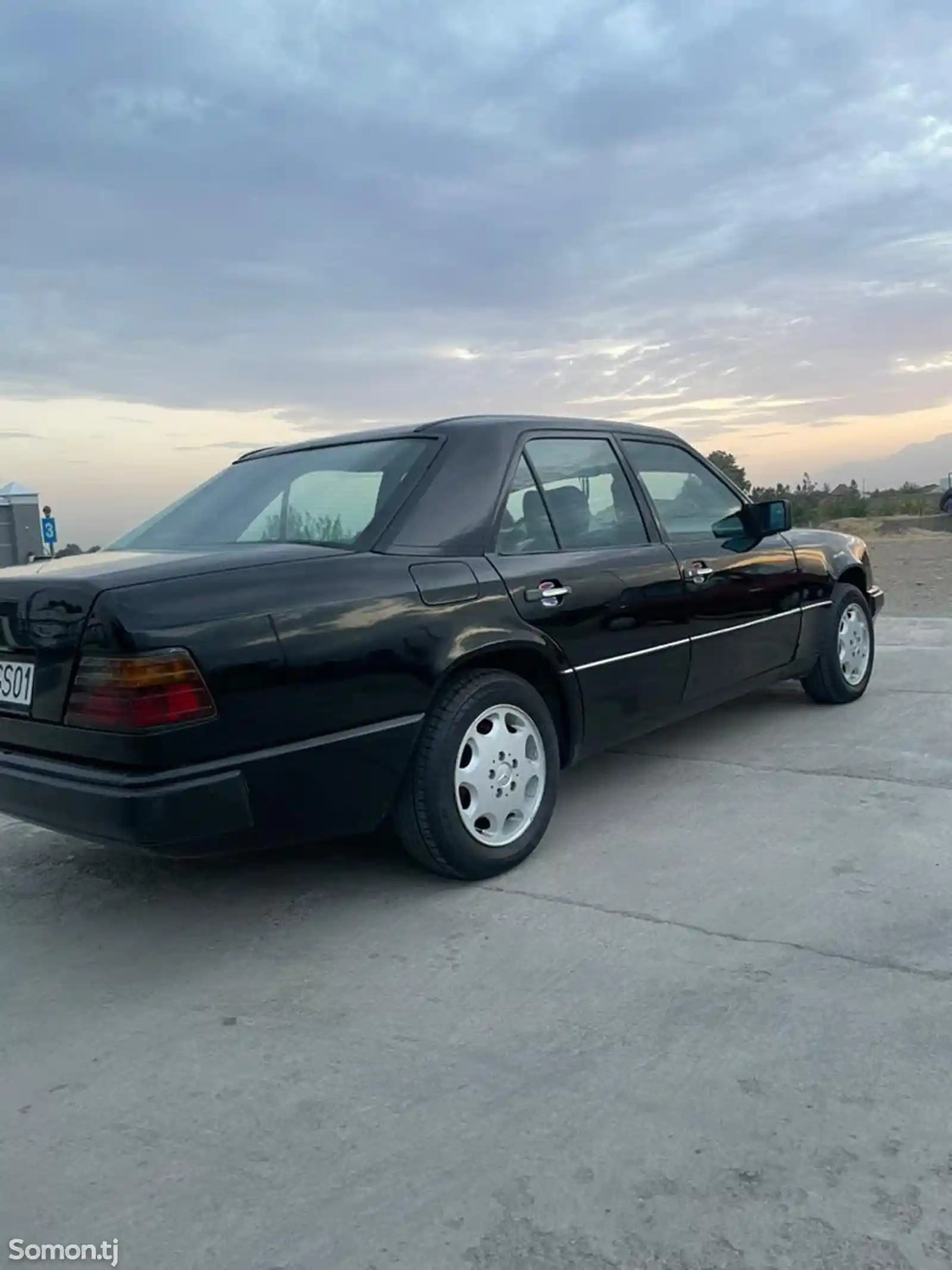 Mercedes-Benz W124, 1992-3