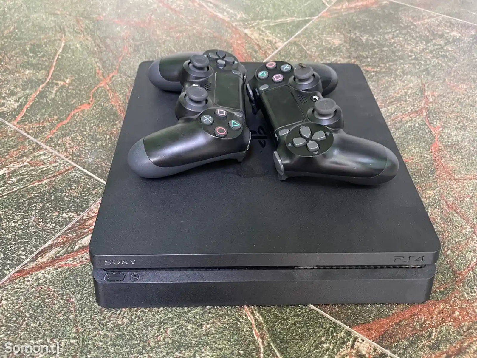 Игровая приставка Sony PlayStation 4-slim-2