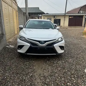 Toyota Camry, 2018