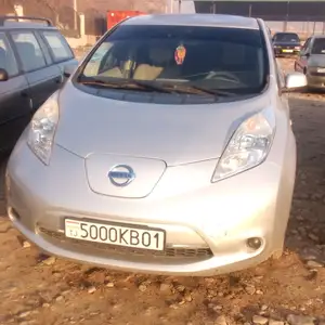 Nissan Leaf, 2012