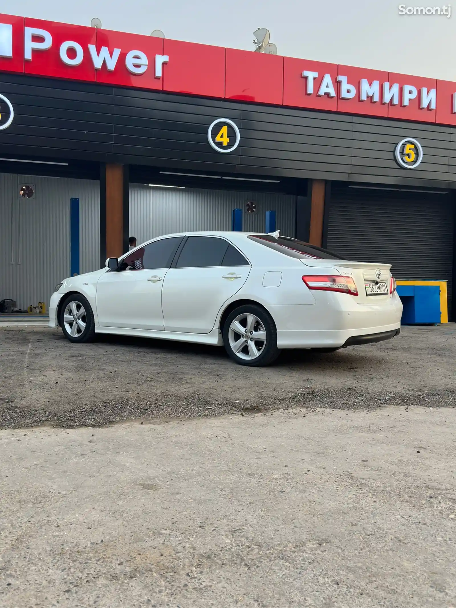 Toyota Camry, 2011-1