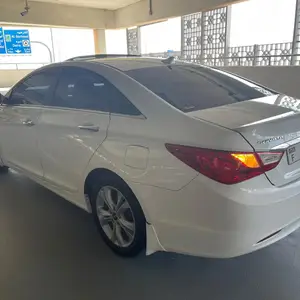 Hyundai Sonata, 2013