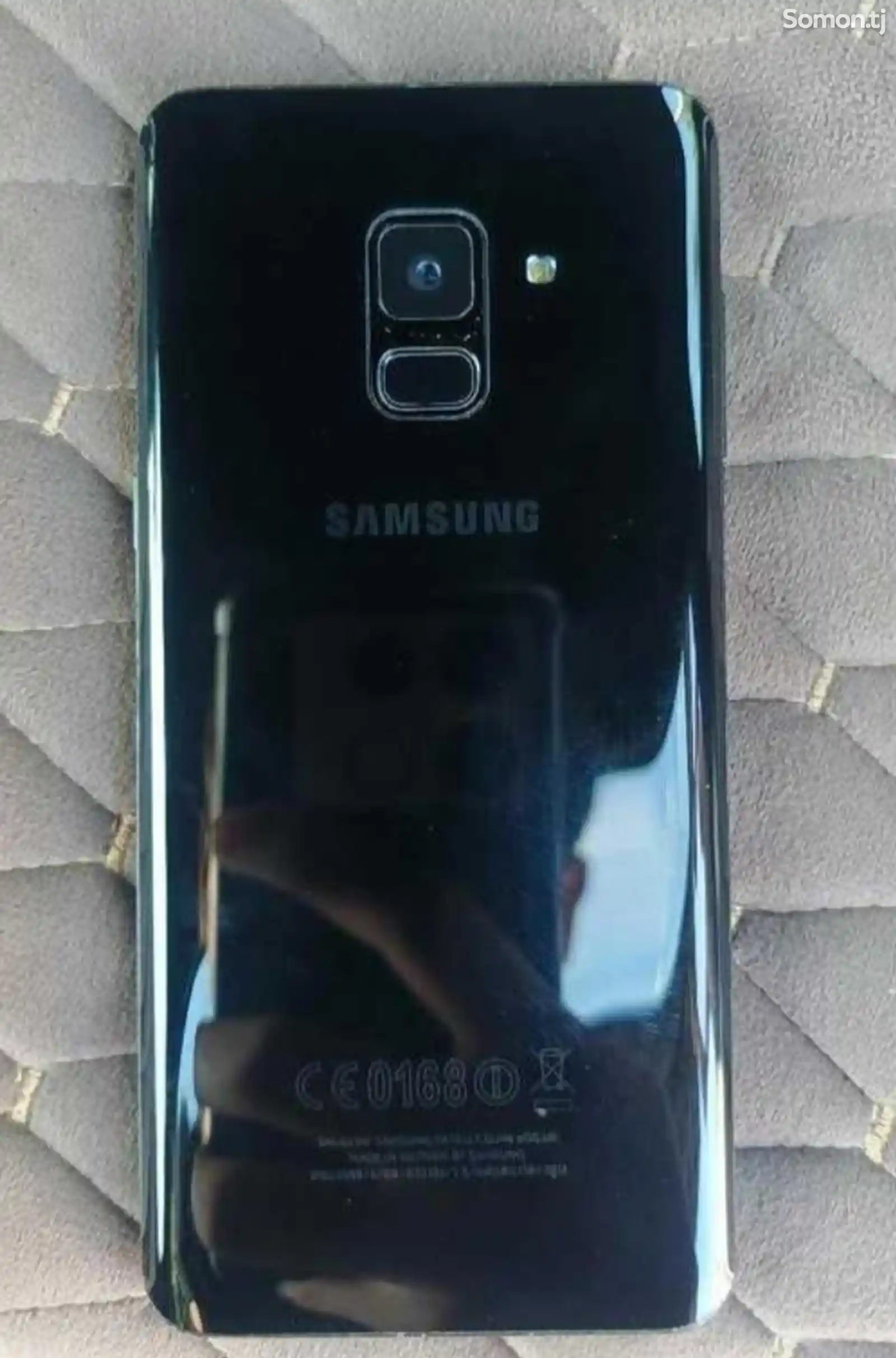 Samsung Galaxy A8-2