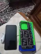 Телефон Infinix Smart 8-3