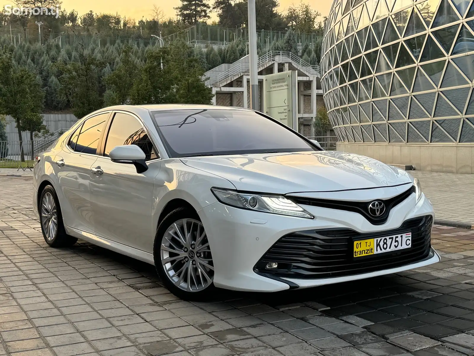 Toyota Camry, 2019-1