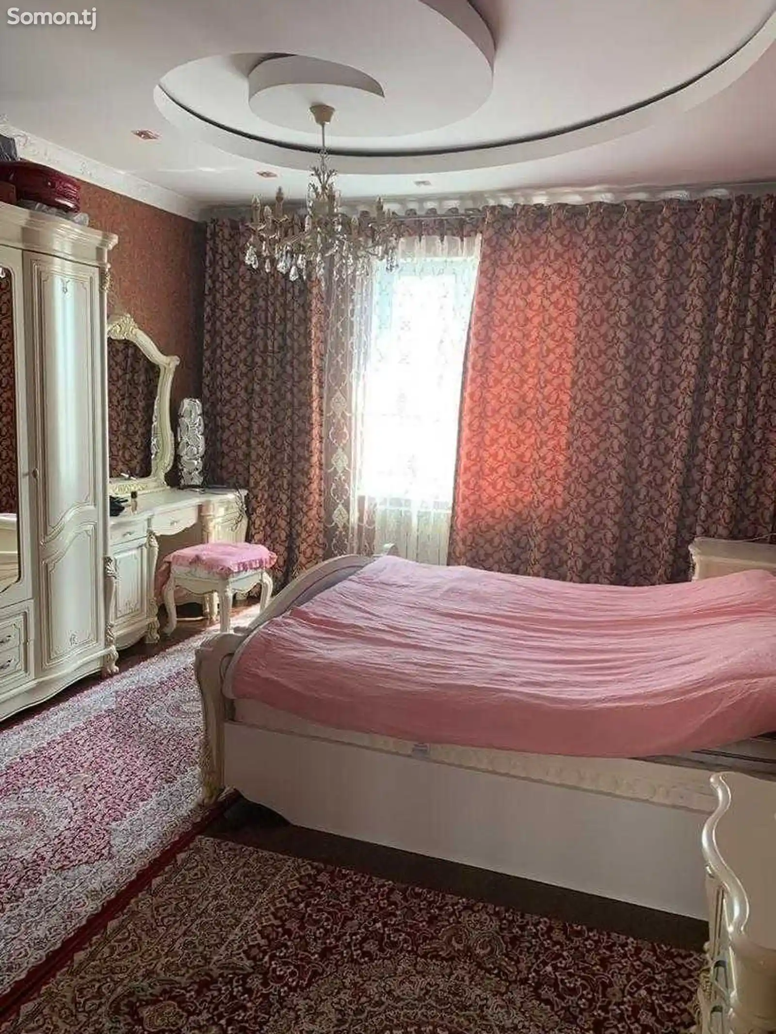 2-этажный, 7 комнатный дом, 300 м², Цемзавод-7