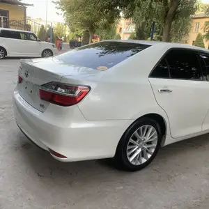 Toyota Camry, 2015