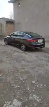 Hyundai Elantra, 2018-4