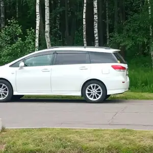 Toyota Wish, 2009