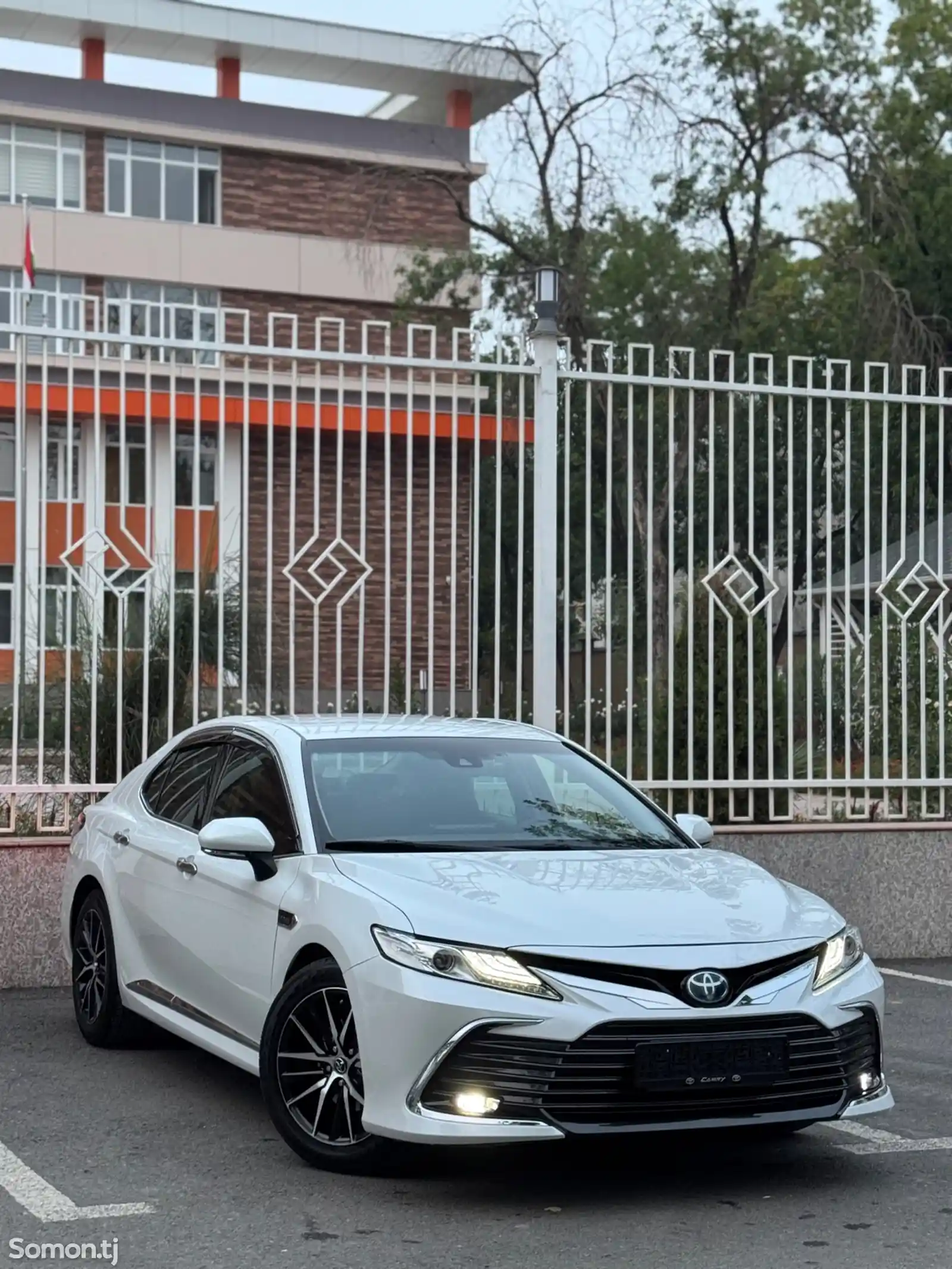 Toyota Camry, 2018-16