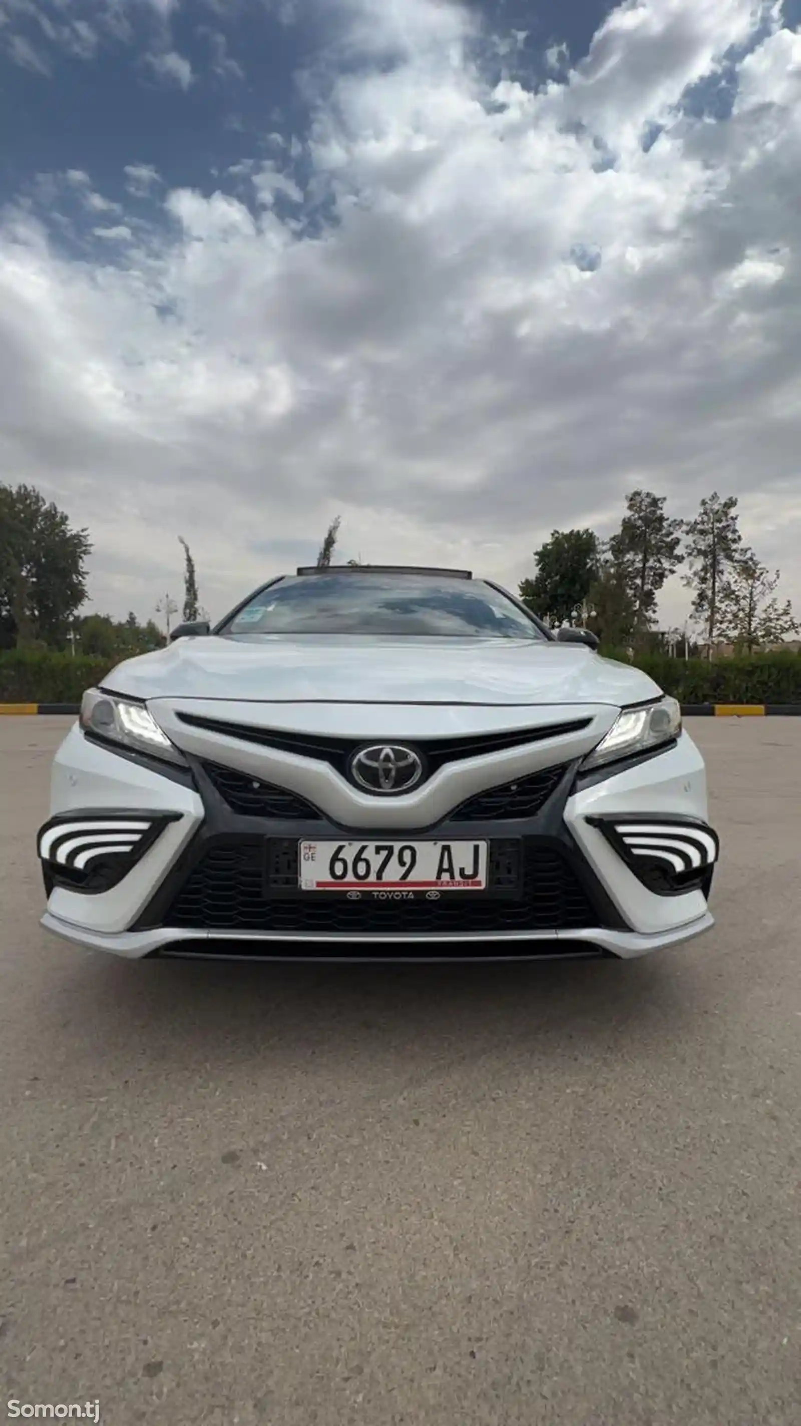 Toyota Camry, 2018-1