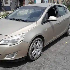 Opel Astra J, 2010