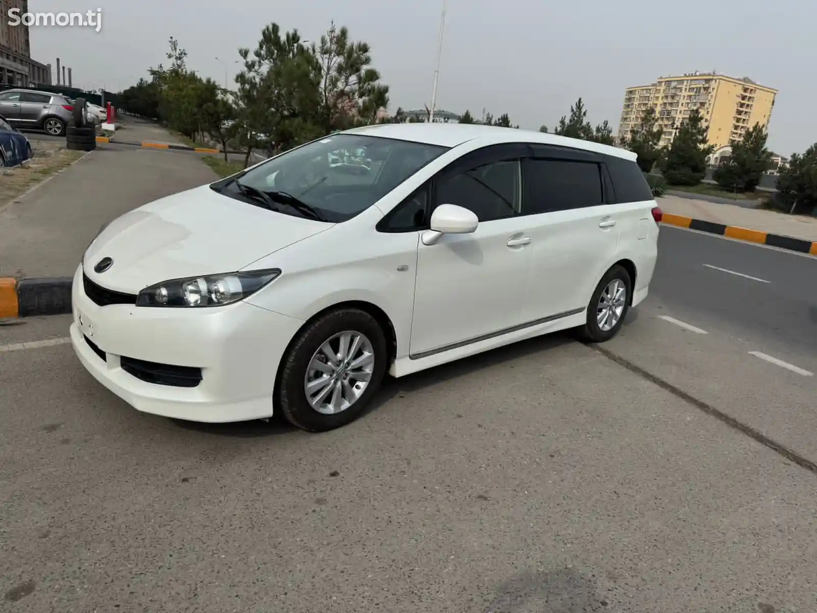 Toyota Wish, 2011-5