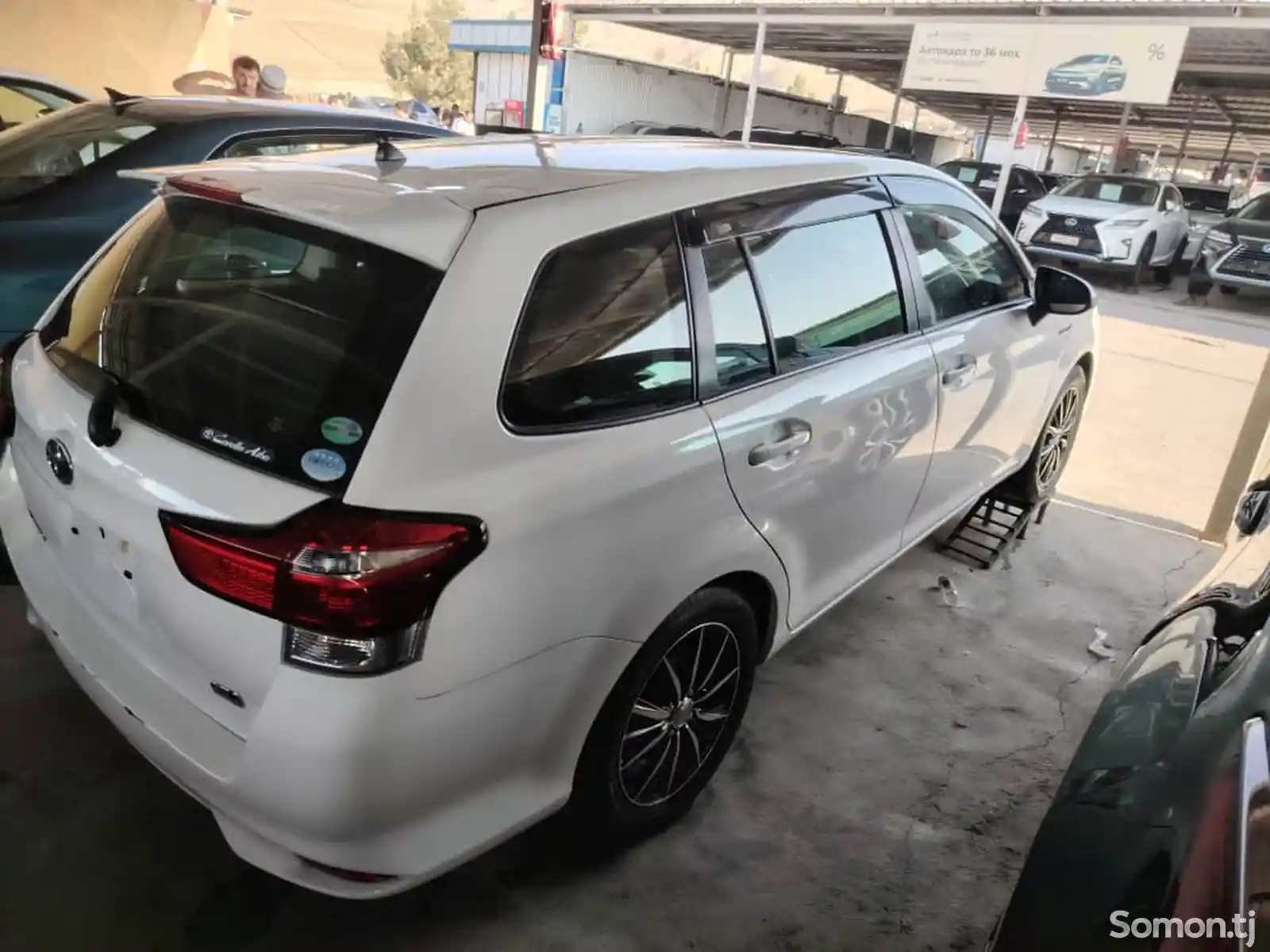 Toyota Fielder, 2015-9