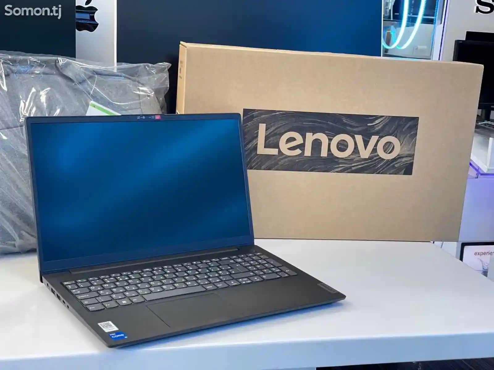 Ноутбук Lenovo Core i5-1135G7 4/SSD256GB с сумкой-3