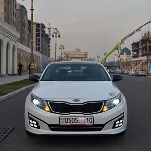 Kia K5, 2015