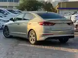 Hyundai Elantra, 2016-4