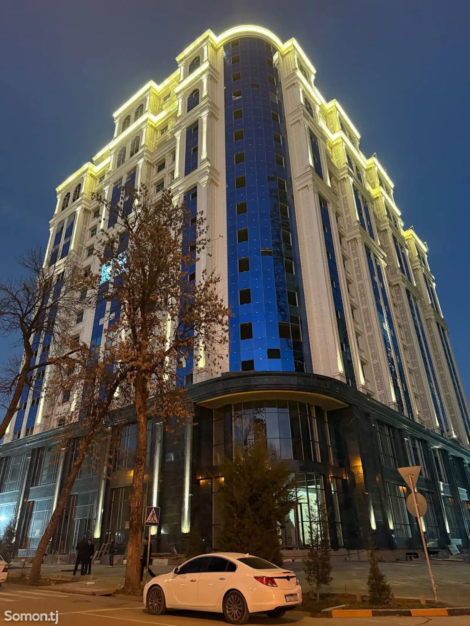 3-комн. квартира, 13 этаж, 112 м², Шохмансур-1