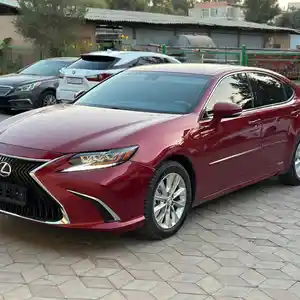 Lexus ES series, 2015