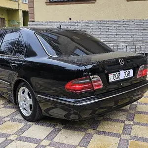 Mercedes-Benz E class, 2001