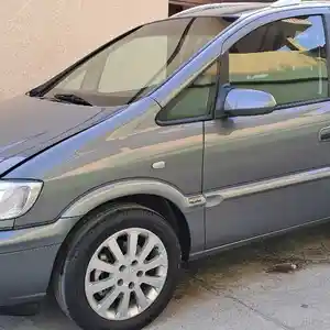 Opel Zafira, 2004