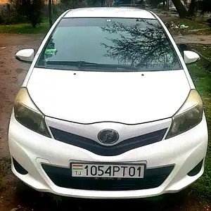 Toyota Vitz, 2012