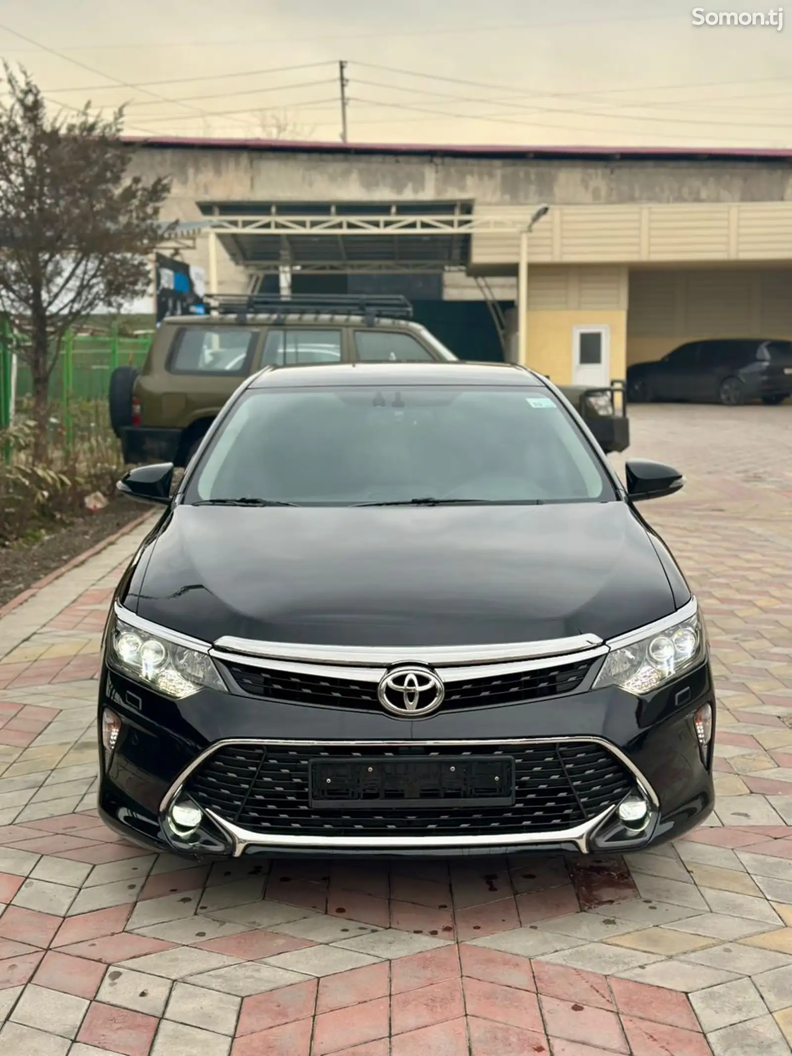 Toyota Camry, 2017-1