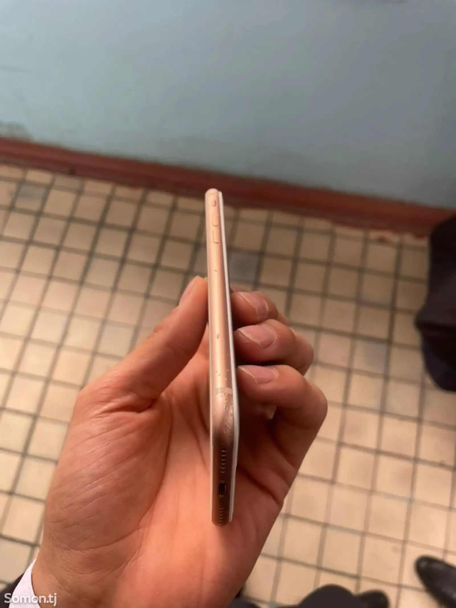 Apple iPhone 8, 64 gb, Gold-3