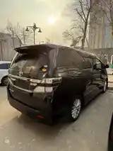 Toyota Vellfire, 2014-4