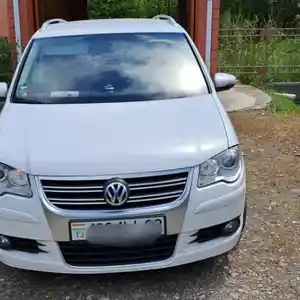 Volkswagen Touran, 2009