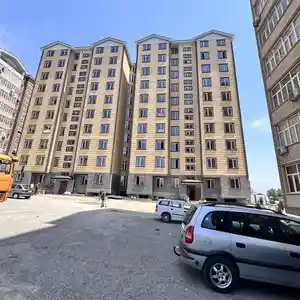 3-комн. квартира, 1 этаж, 82 м², 34 мкр