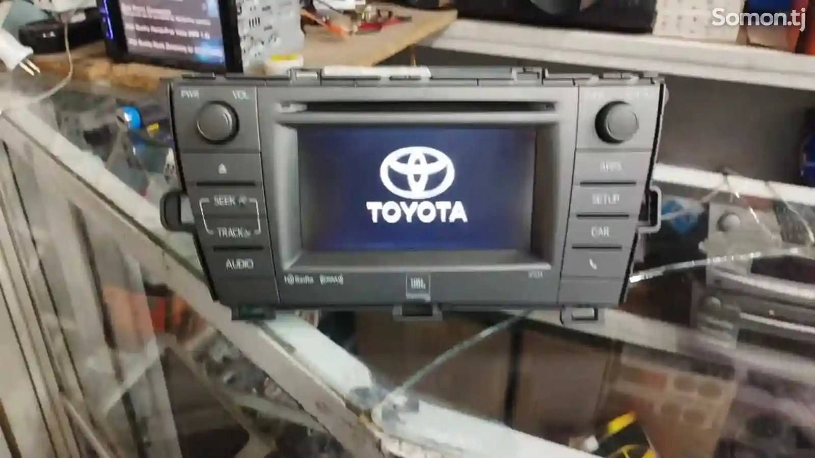 Магнитола от Toyota Prius-2