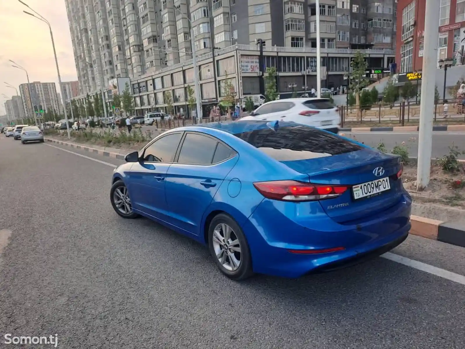 Hyundai Elantra, 2017-7