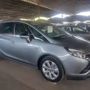 Opel Zafira, 2015