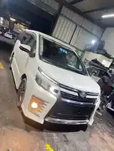 Toyota Voxy, 2014-12