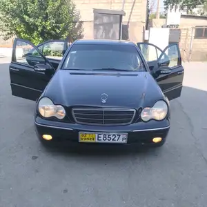 Mercedes-Benz C class, 2004