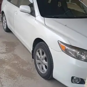 Toyota Camry, 2011