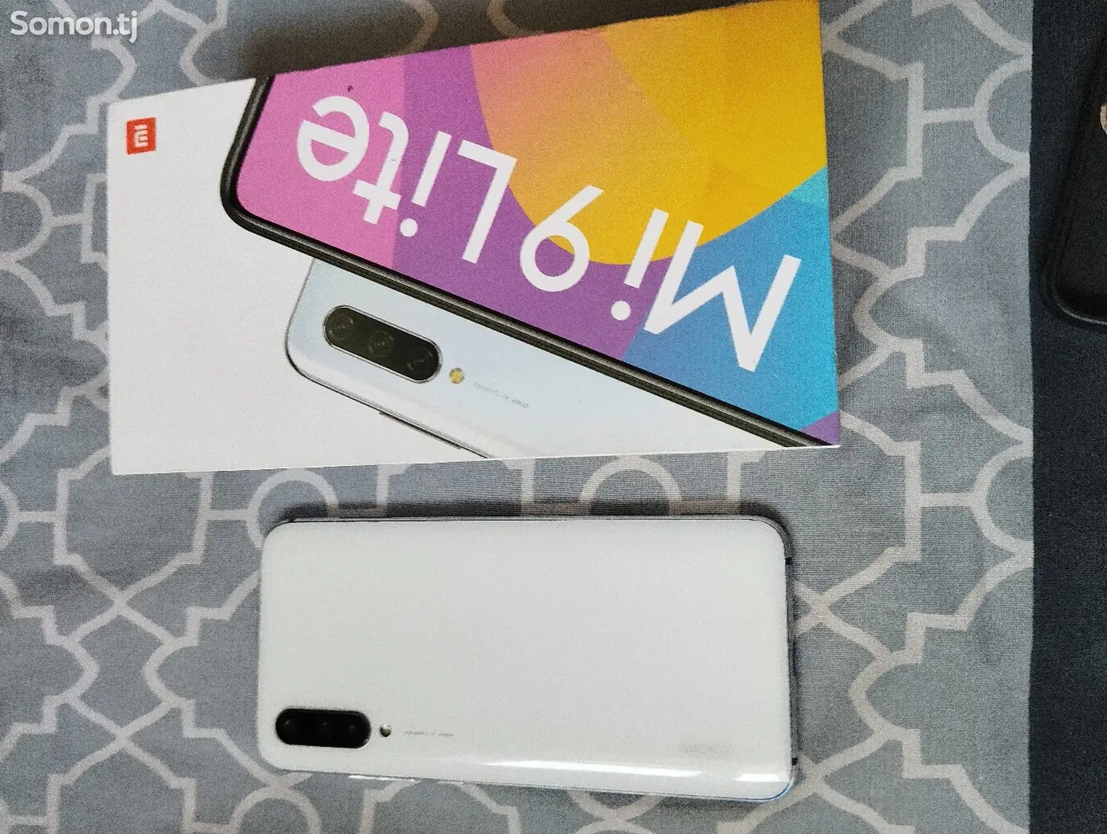 Xiaomi Mi 9 Lite 128Gb-3