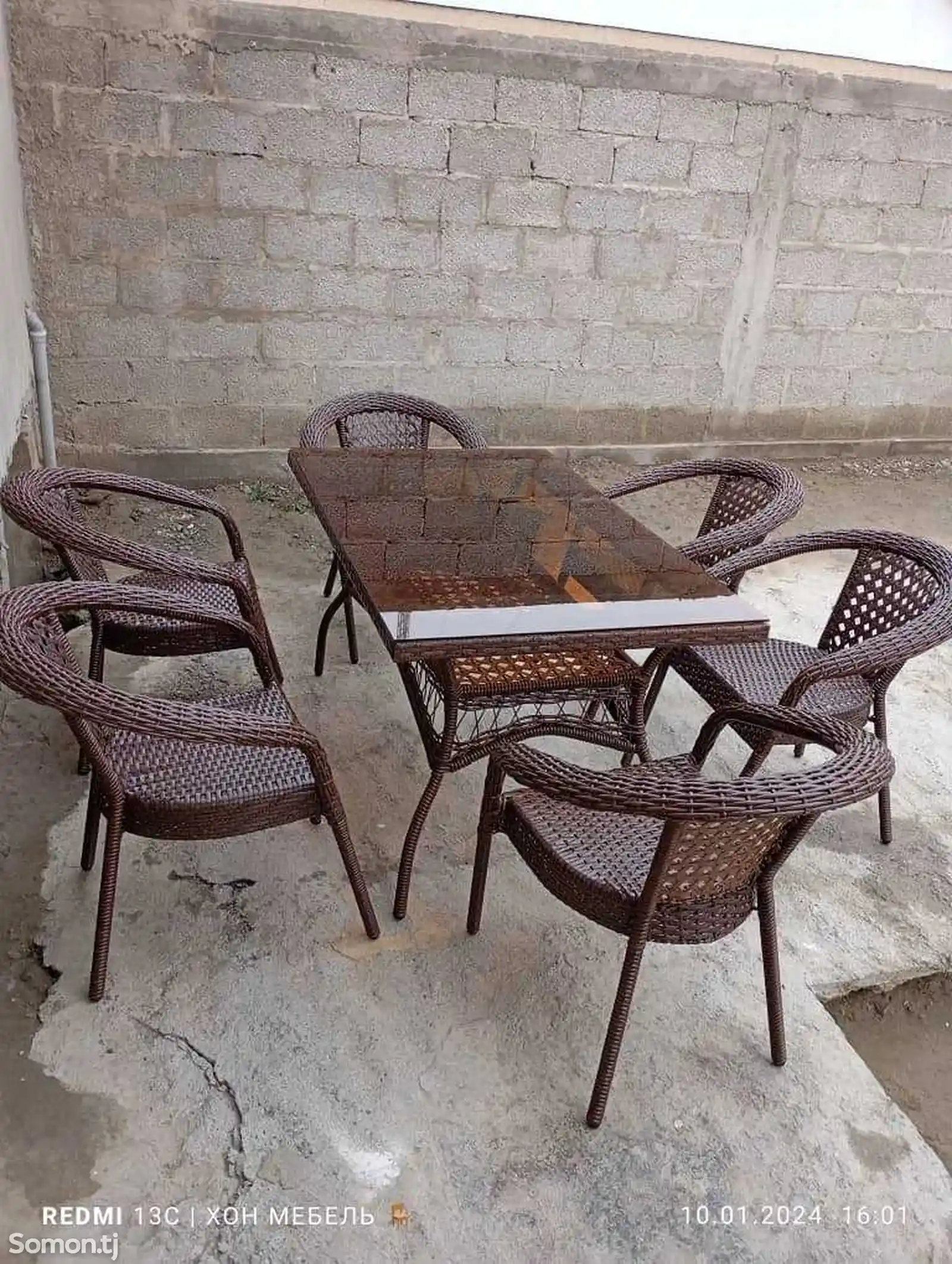 Стол со стульями-11